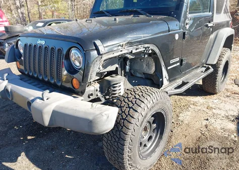 2013 Jeep Wrangler Sport z USA, uszkodzony, nr VIN 1C4AJWAG7DL544502